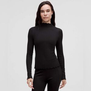 Lululemon Hold Tight Lettuce-Edge Turtleneck - Black - 10